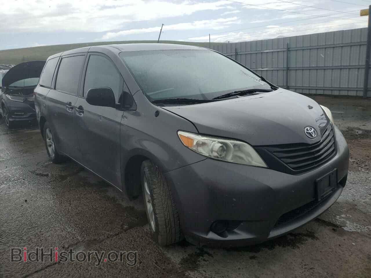 2011 TOYOTA All Models - VIN: 5TDZK3DC4BS098182 - Фото 4