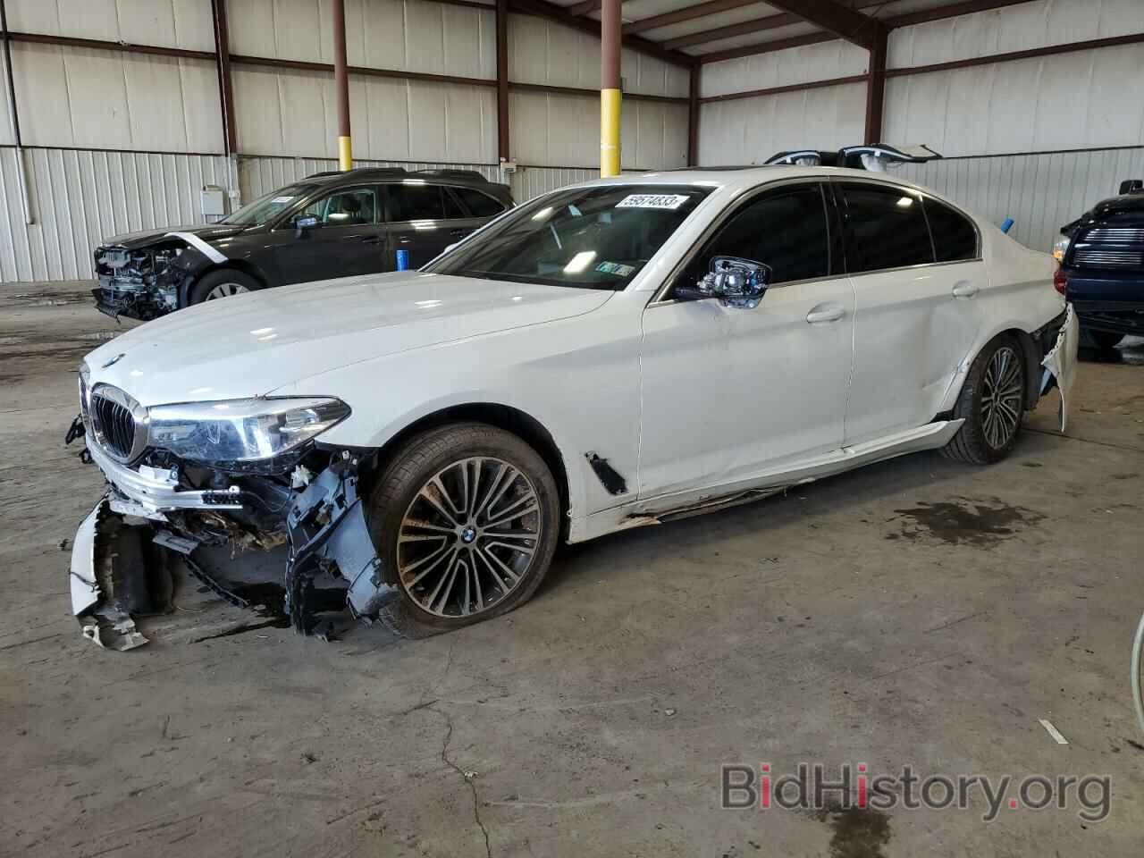 Photo WBAJA7C57KWC77536 - BMW 5 SERIES 2019