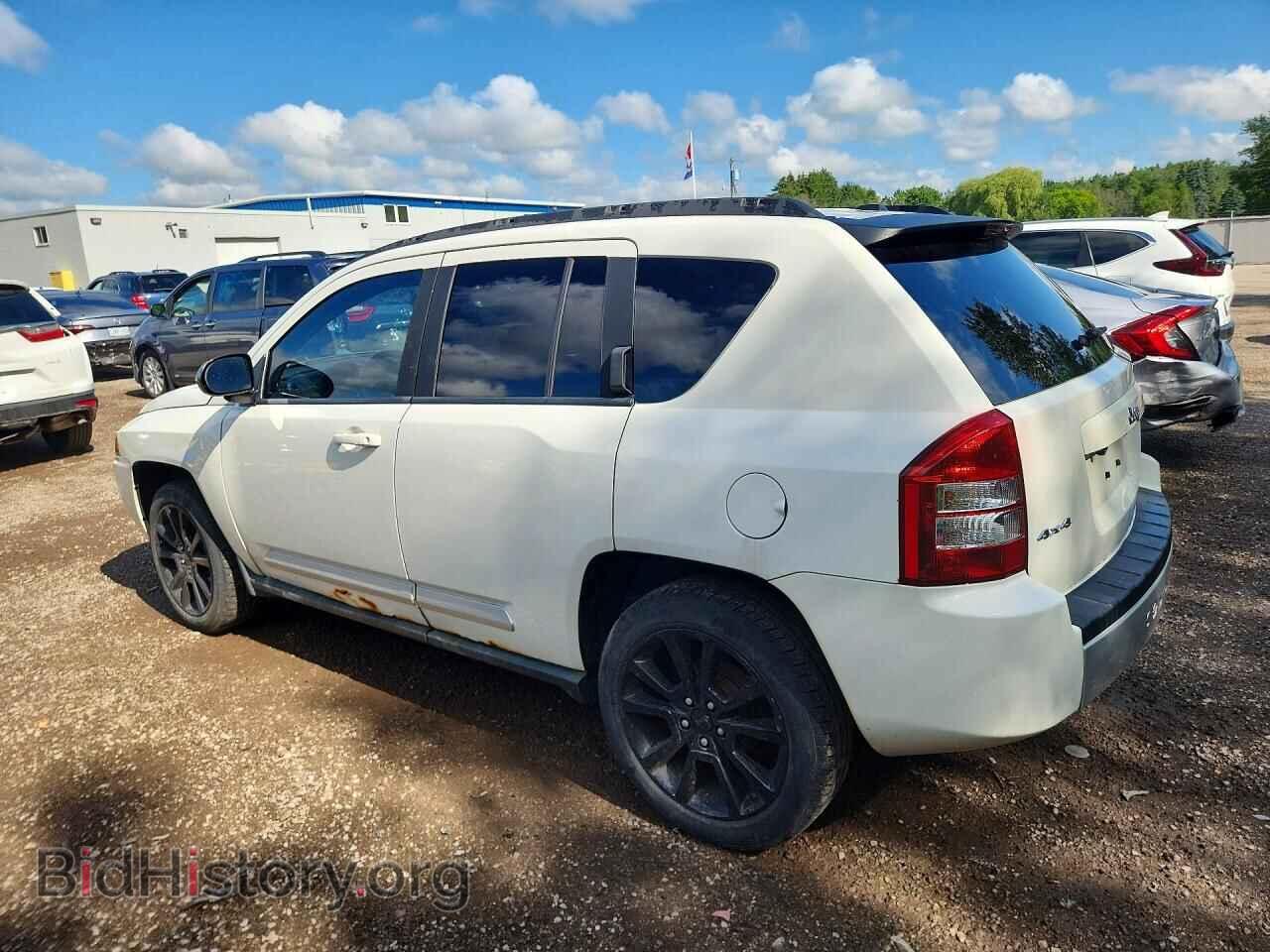2010 JEEP COMPASS - VIN: 1J4NF5FB8AD563277 - Фото 2