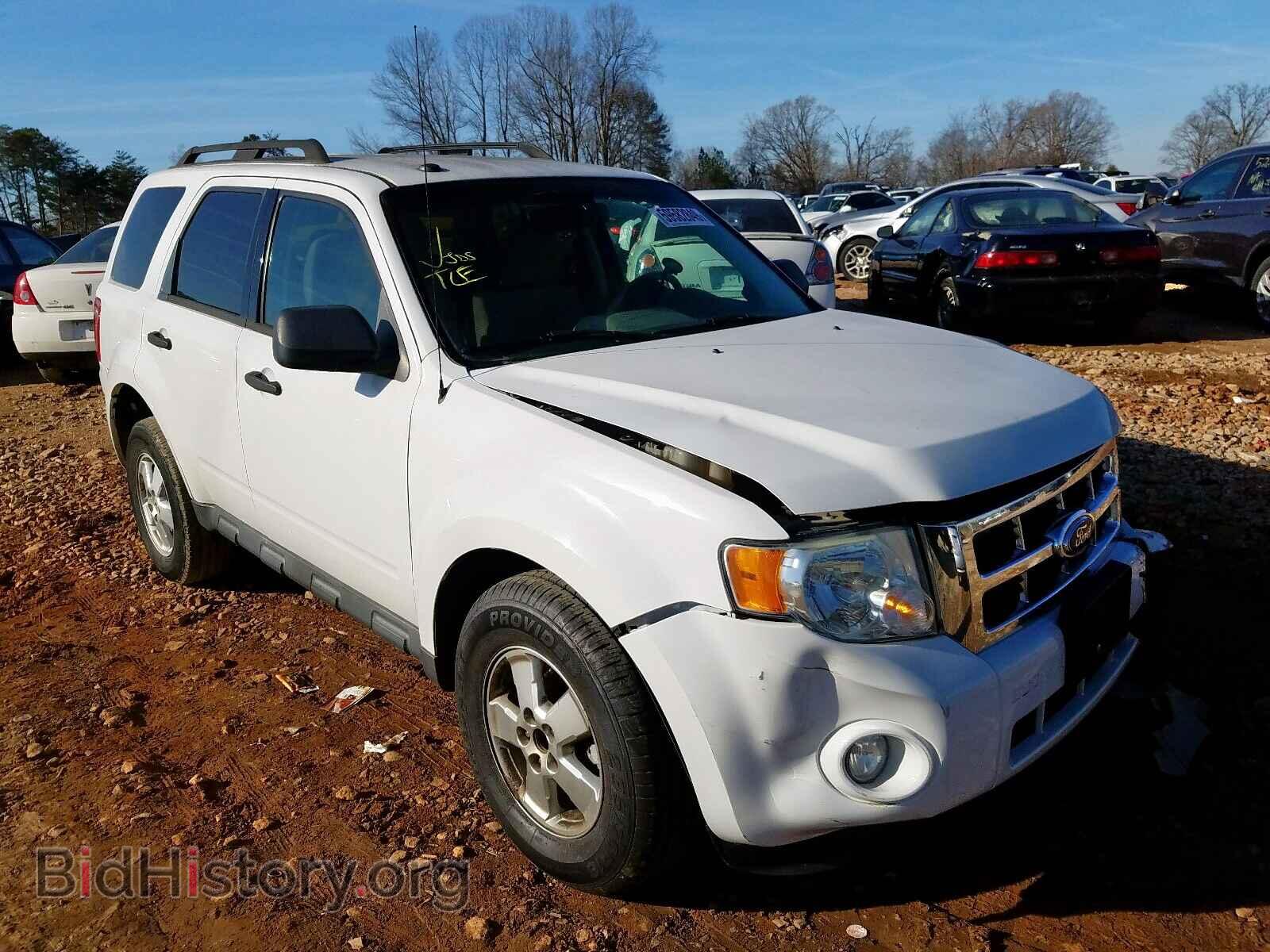 Photo 1FMCU0D77BKC31604 - FORD ESCAPE 2011