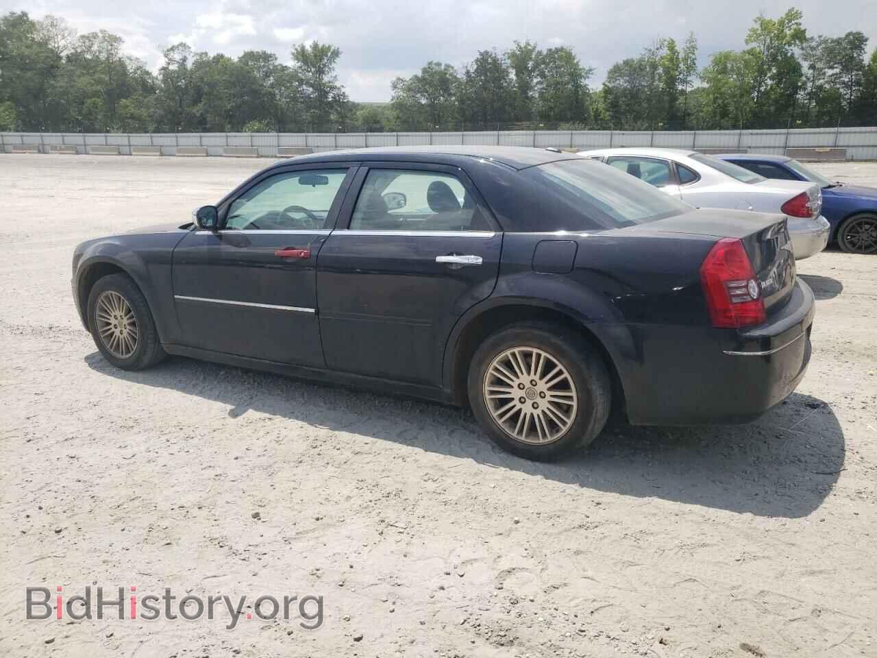 2010 CHRYSLER 300 - VIN: 2C3CA5CV1AH212888 - Фото 2