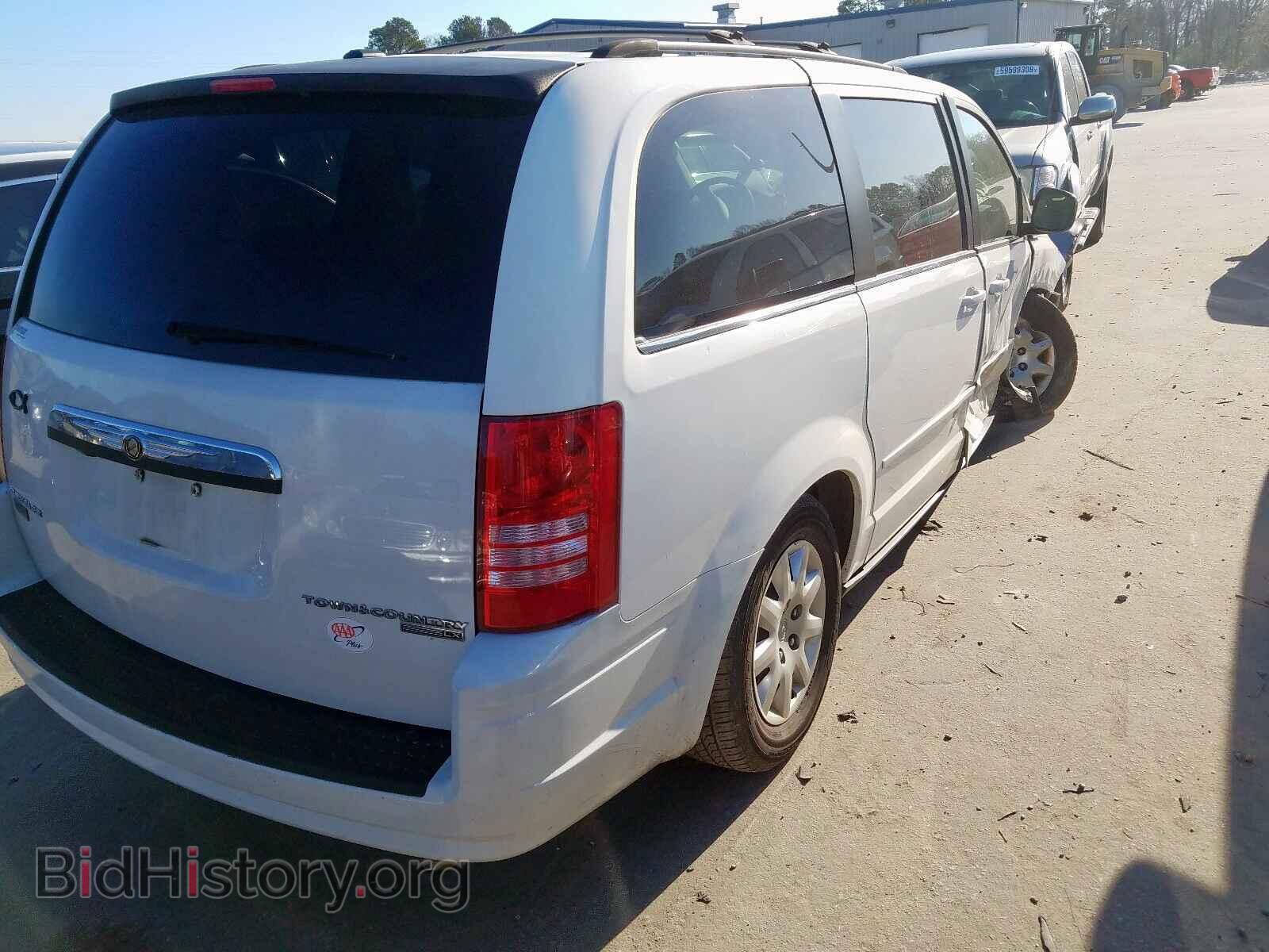 2010 CHRYSLER TOWN & COU - VIN: 2A4RR4DE2AR344070 - Фото 4