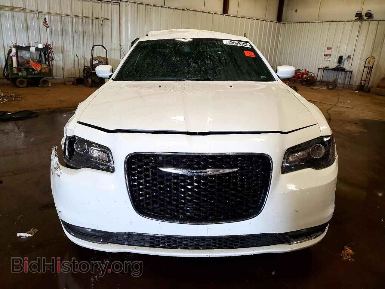 2016 CHRYSLER 300 - VIN: 2C3CCABG2GH294922 - Фото 5