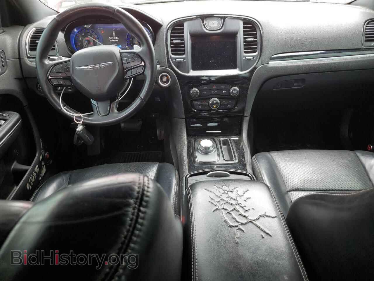2017 CHRYSLER 300 - VIN: 2C3CCABT3HH614540 - Фото 8