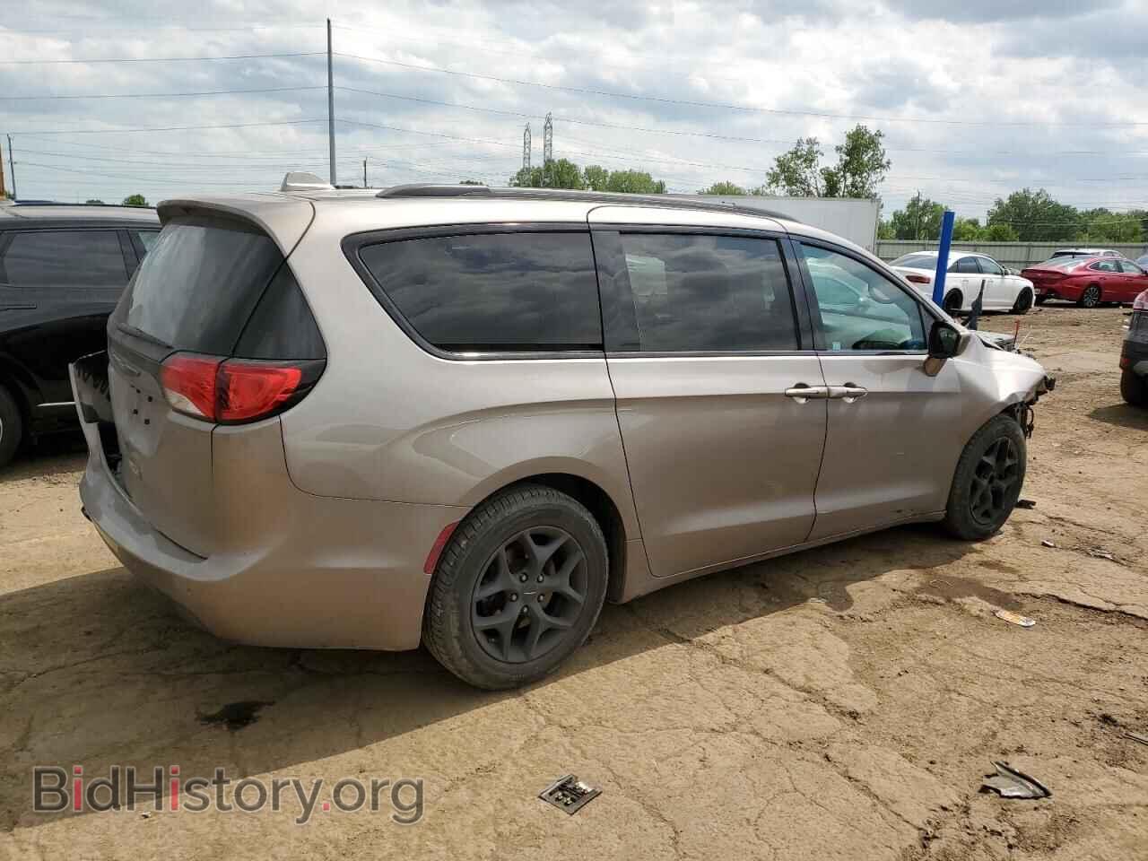 2018 CHRYSLER PACIFICA - VIN: 2C4RC1BG1JR322197 - Фото 3