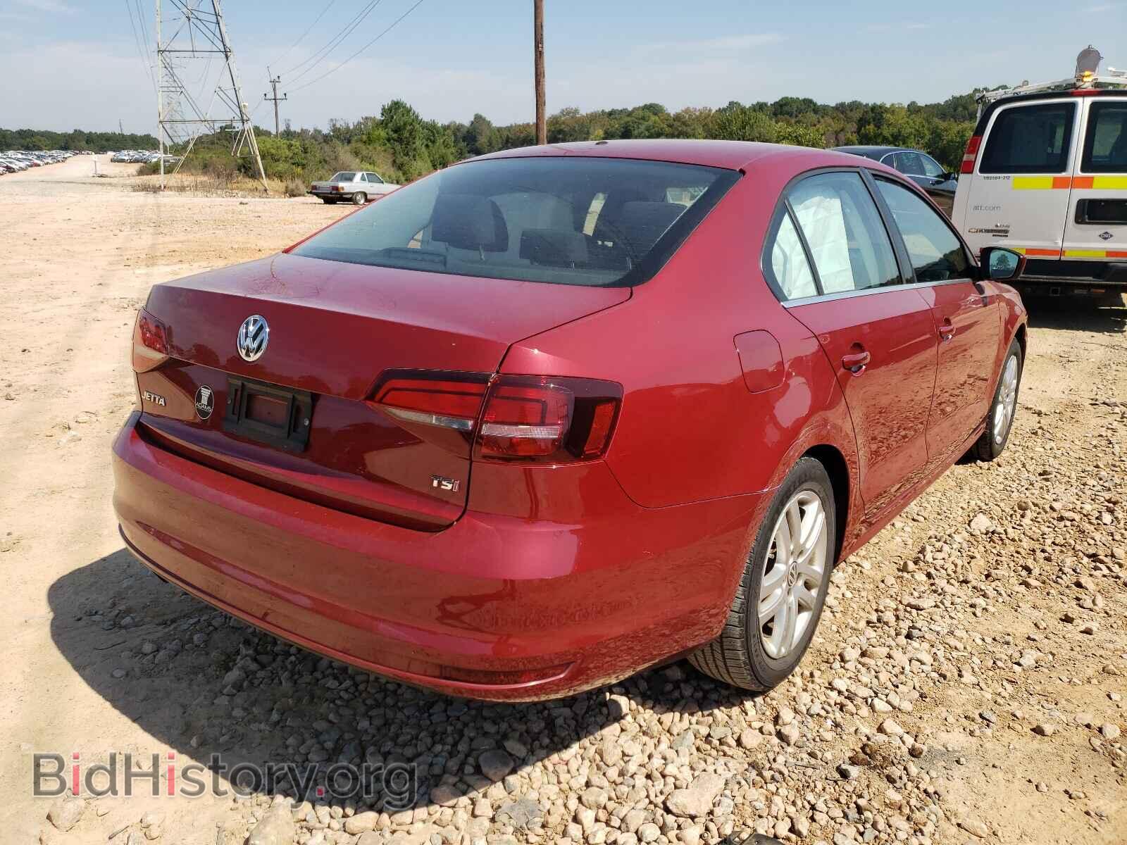 2017 VOLKSWAGEN JETTA - VIN: 3VW2B7AJ9HM231830 - Photo 4