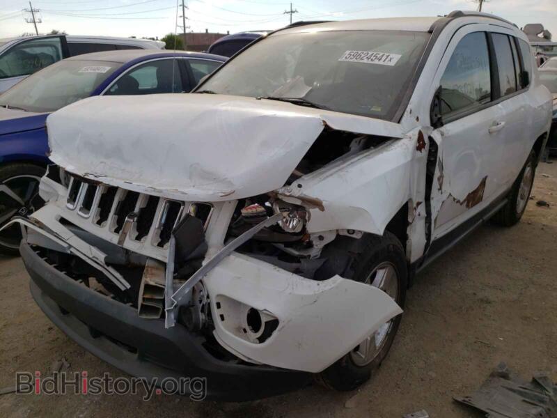 2014 Jeep COMPASS (VIN 1C4NJCBA9ED829532) — фото 2 из 10