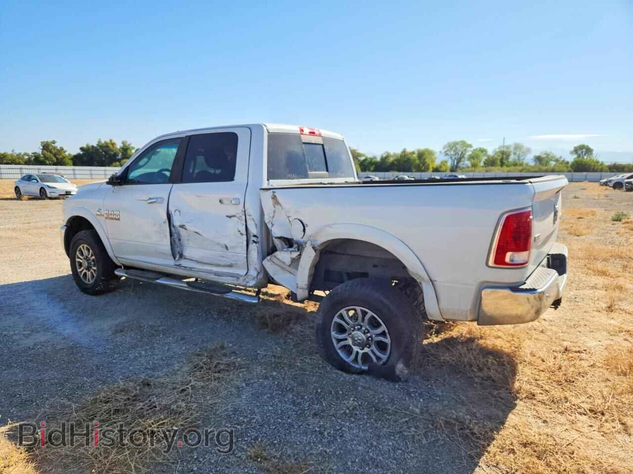 2016 RAM 2500 - VIN: 3C6UR5FL2GG160321 - Photo 2