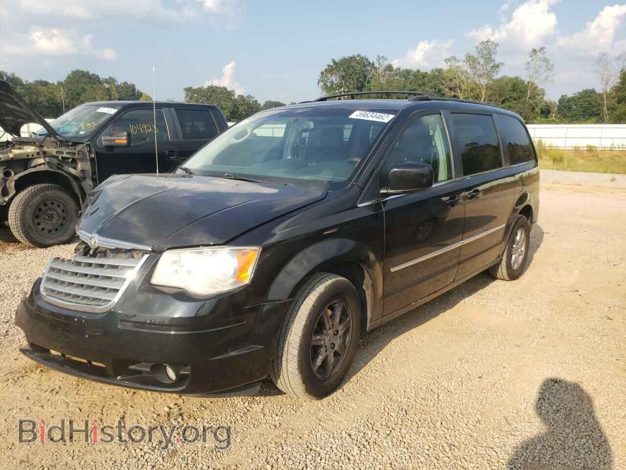 2010 CHRYSLER MINIVAN - VIN: 2A4RR8D12AR330688 - Photo 2