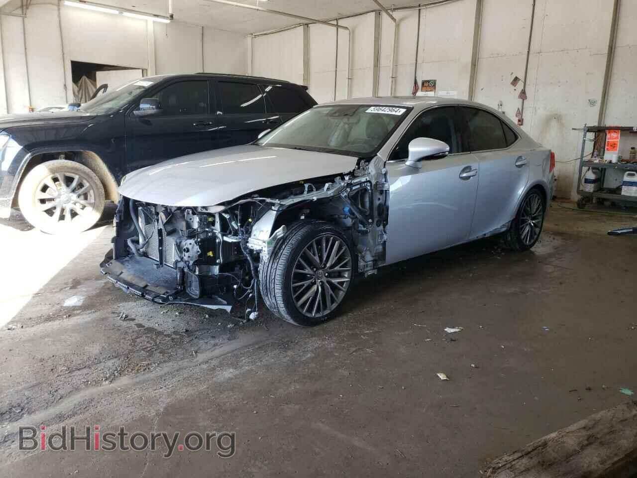 Photo JTHBA1D21H5052421 - LEXUS IS 2017