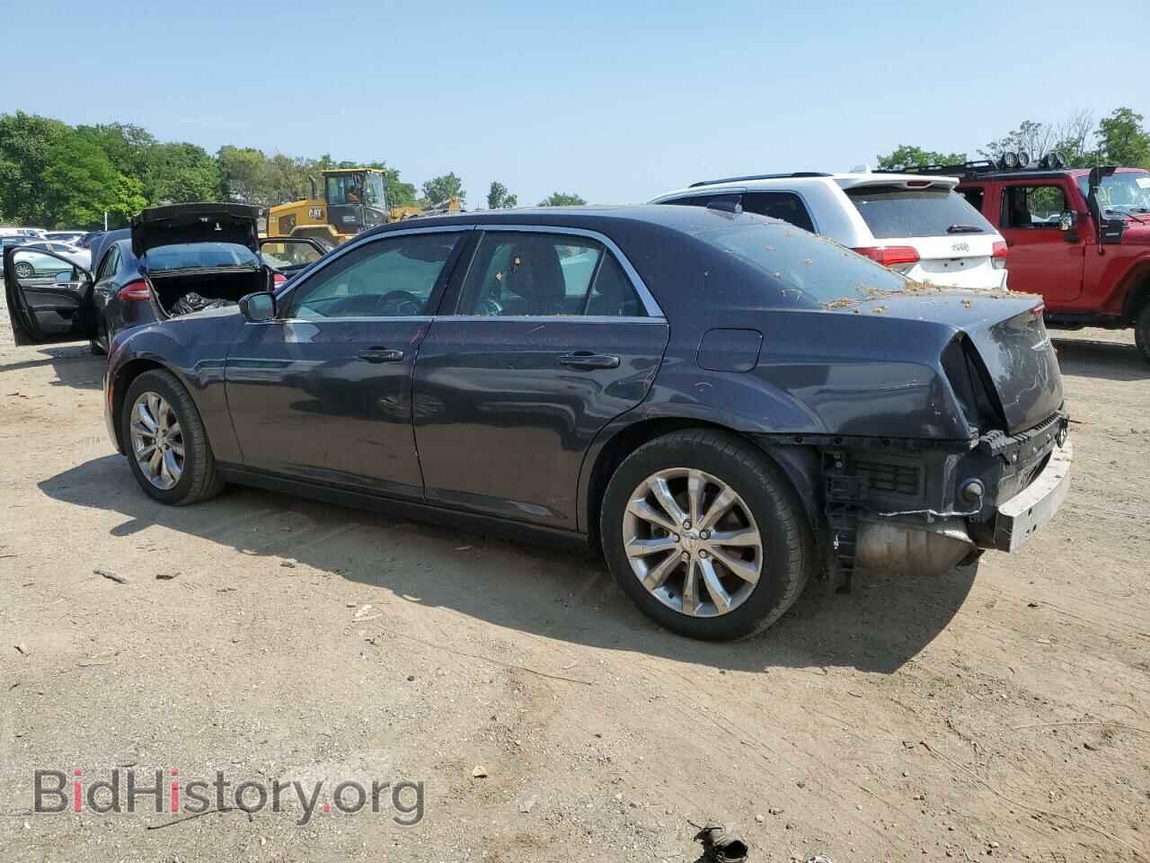 2016 CHRYSLER 300 - VIN: 2C3CCARGXGH270065 - Фото 2