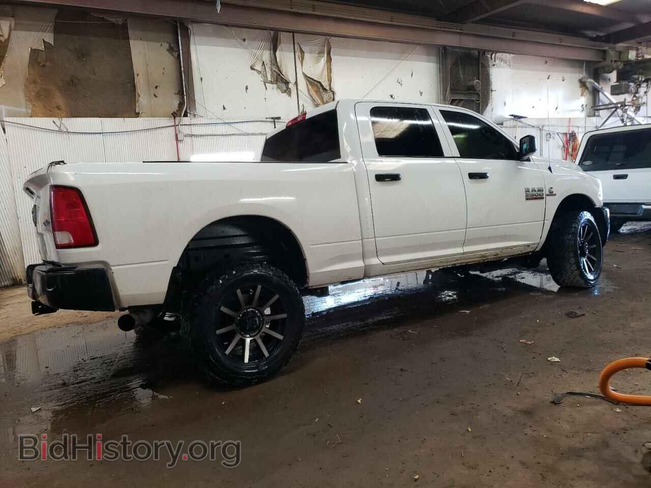 2014 RAM All Models - VIN: 3C6UR5CL3EG231740 - Photo 3