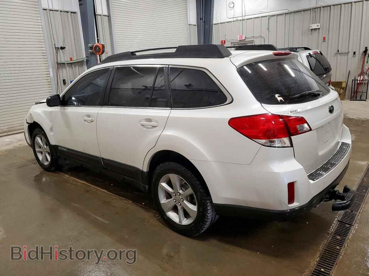 2014 SUBARU OUTBACK - VIN: 4S4BRBAC8E3241261 - Photo 2