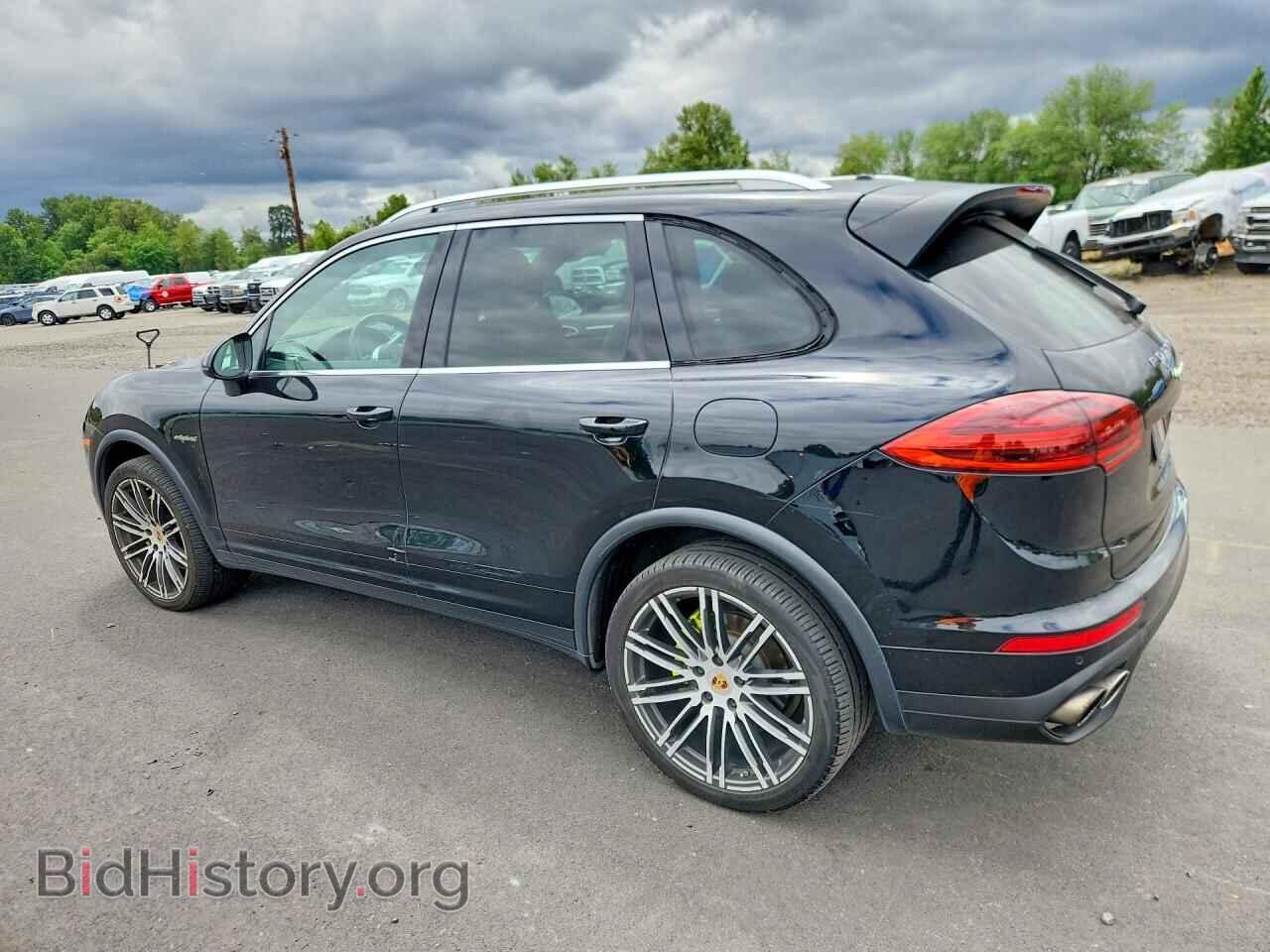 2016 PORSCHE CAYENNE - VIN: WP1AE2A24GLA64342 - Photo 2