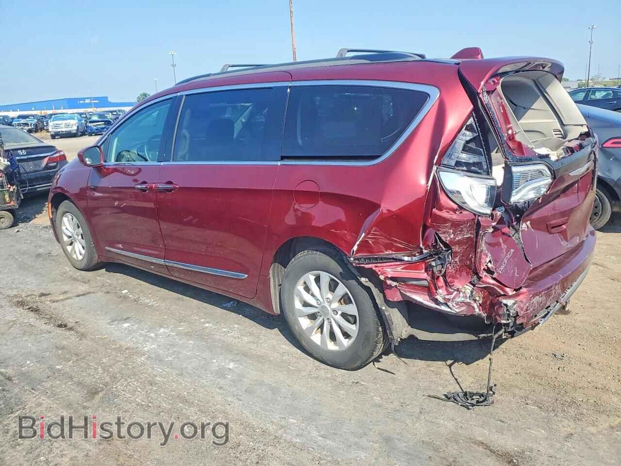2017 CHRYSLER PACIFICA - VIN: 2C4RC1BG3HR509404 - Photo 2