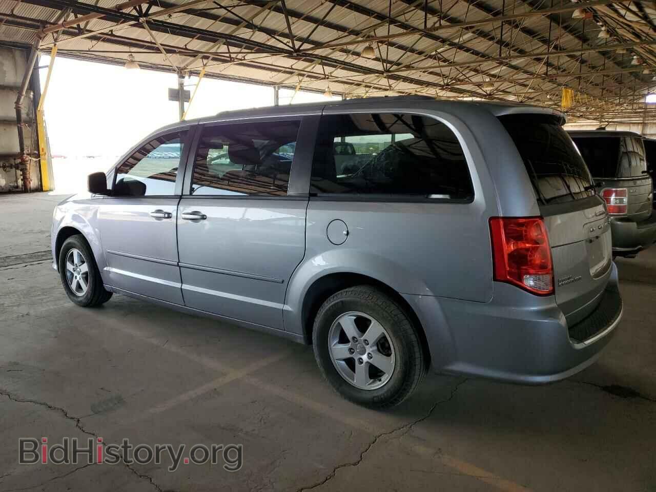 2013 DODGE CARAVAN - VIN: 2C4RDGCG7DR637475 - Фото 2