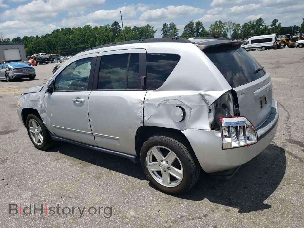 2010 JEEP COMPASS - VIN: 1J4NT4FA8AD659369 - Фото 2