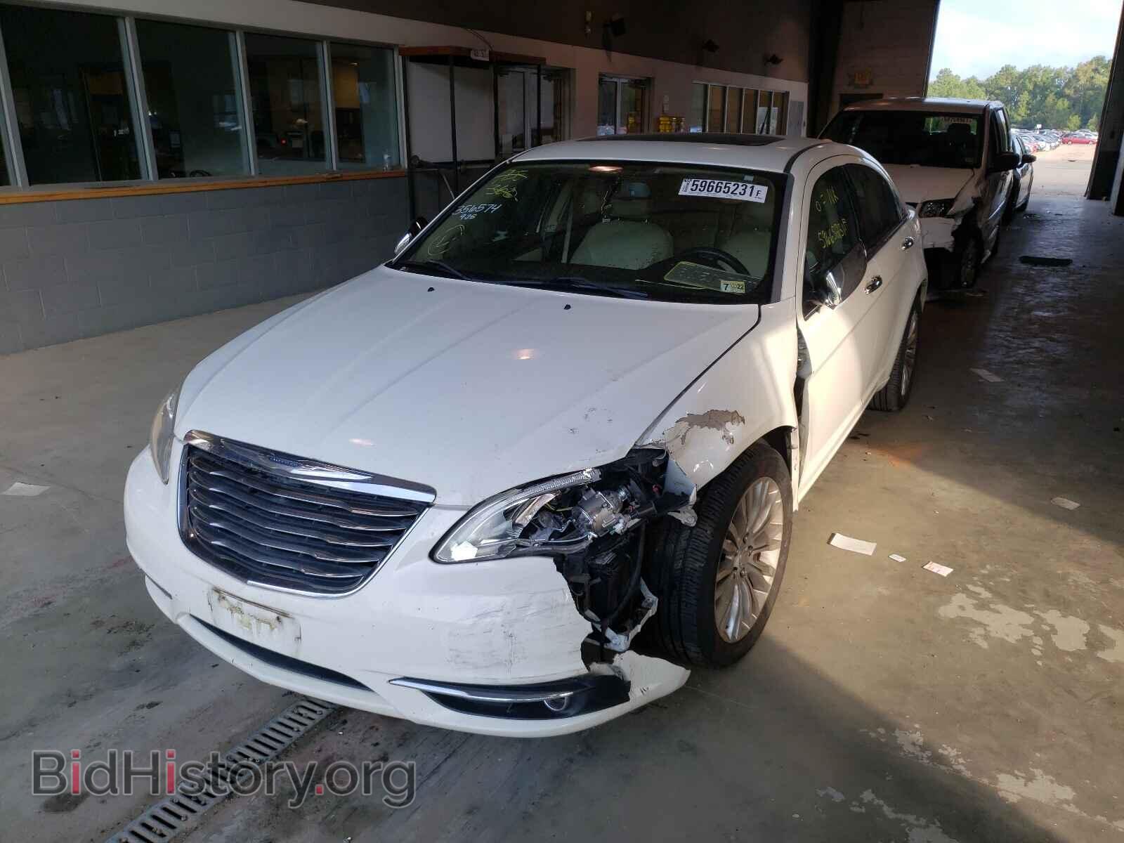 2011 CHRYSLER 200 - VIN: 1C3BC2FG1BN503188 - Фото 2
