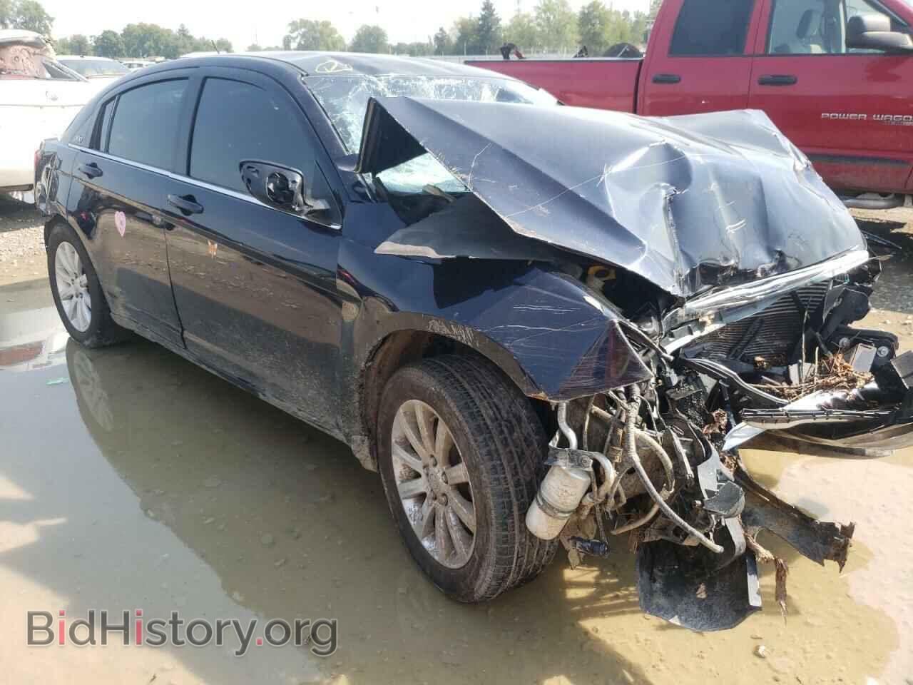 Photo 1C3BC1FB1BN584188 - CHRYSLER 200 2011
