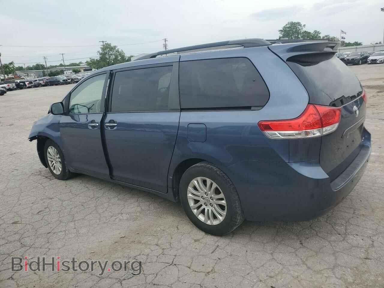 2014 TOYOTA All Models - VIN: 5TDYK3DC2ES520840 - Photo 2