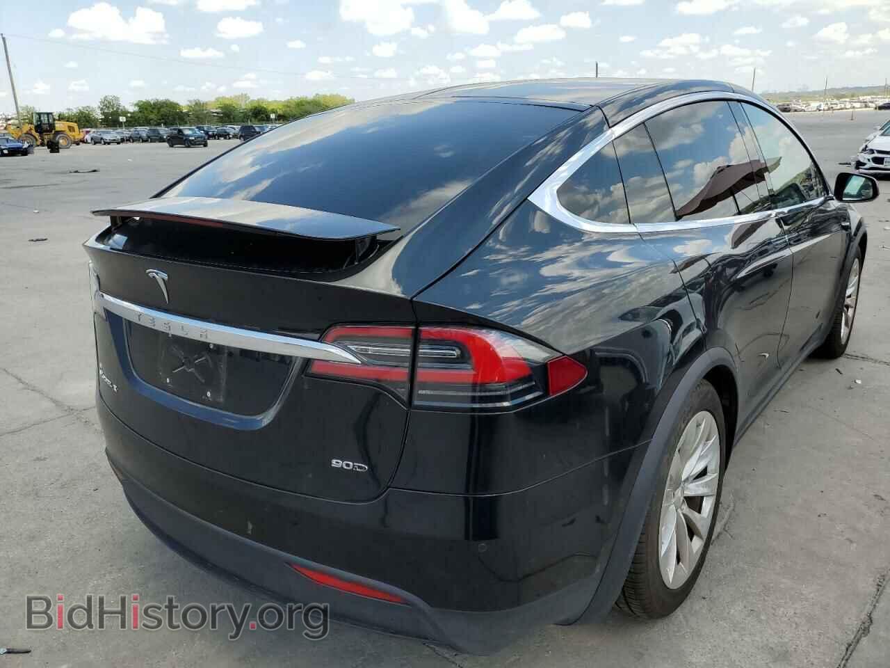 2017 TESLA MODEL X - VIN: 5YJXCBE21HF044422 - Photo 4