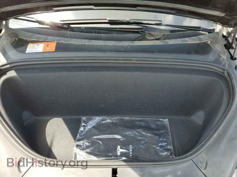 2017 Tesla MODEL X (VIN 5YJXCBE21HF044422) — photo 7 of 10