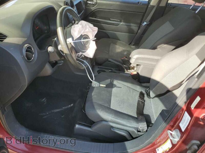 2012 Jeep COMPASS (VIN 1C4NJDEB3CD555736) — photo 7 of 12