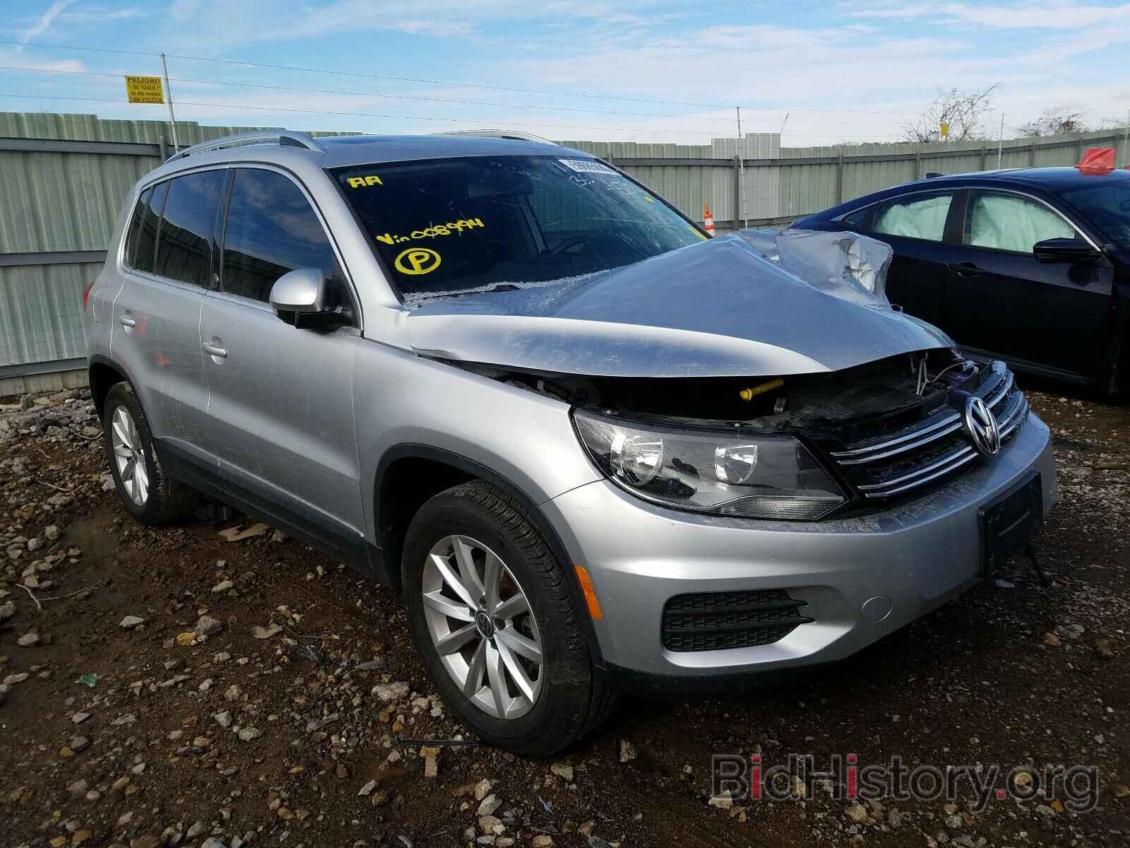 Фотография WVGRV7AX9HK008994 - VOLKSWAGEN TIGUAN 2017