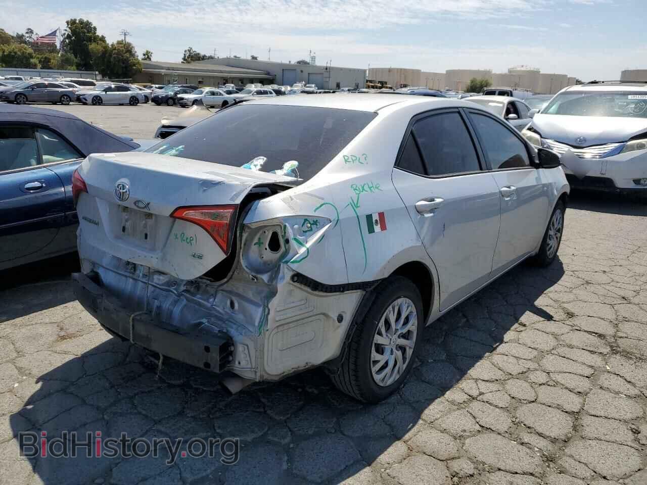 2017 TOYOTA COROLLA - VIN: 5YFBURHE2HP643047 - Фото 3