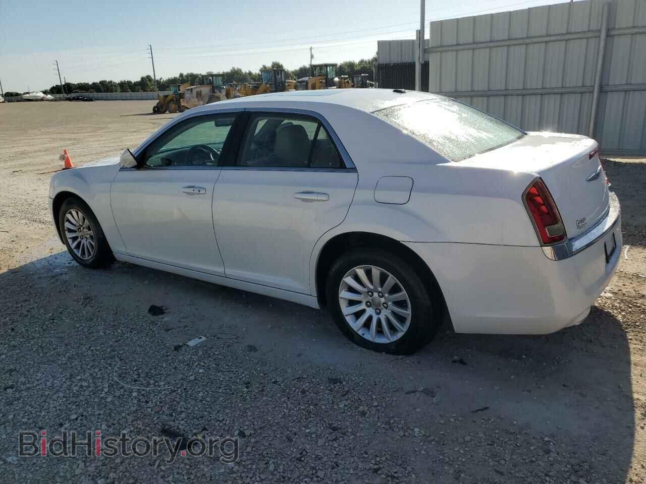 2014 CHRYSLER 300 - VIN: 2C3CCAAG5EH204984 - Фото 2