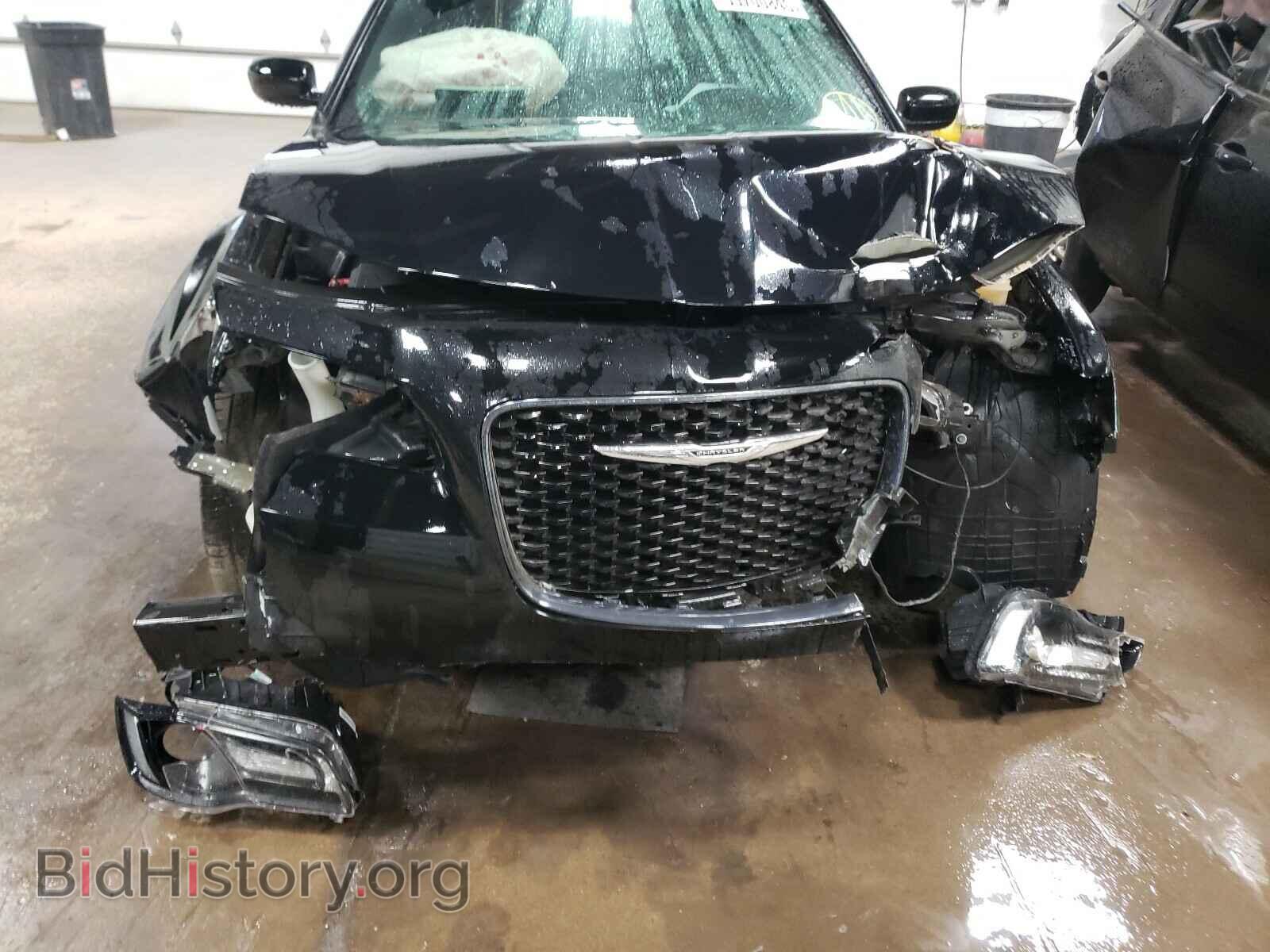 2016 CHRYSLER 300 - VIN: 2C3CCAGG7GH248737 - Фото 9
