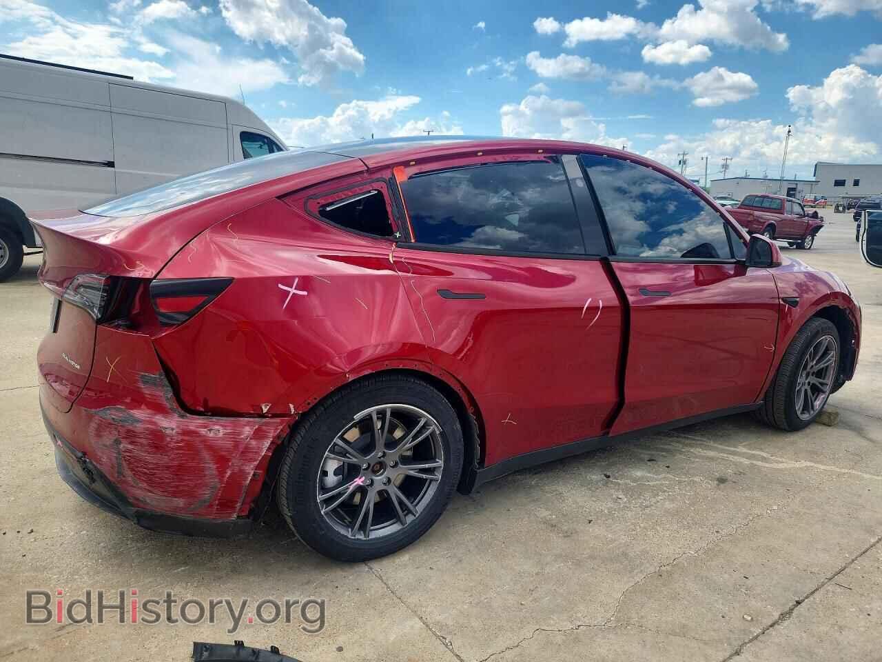 2024 TESLA MODEL Y - VIN: 7SAYGAEE3RF177572 - Photo 3
