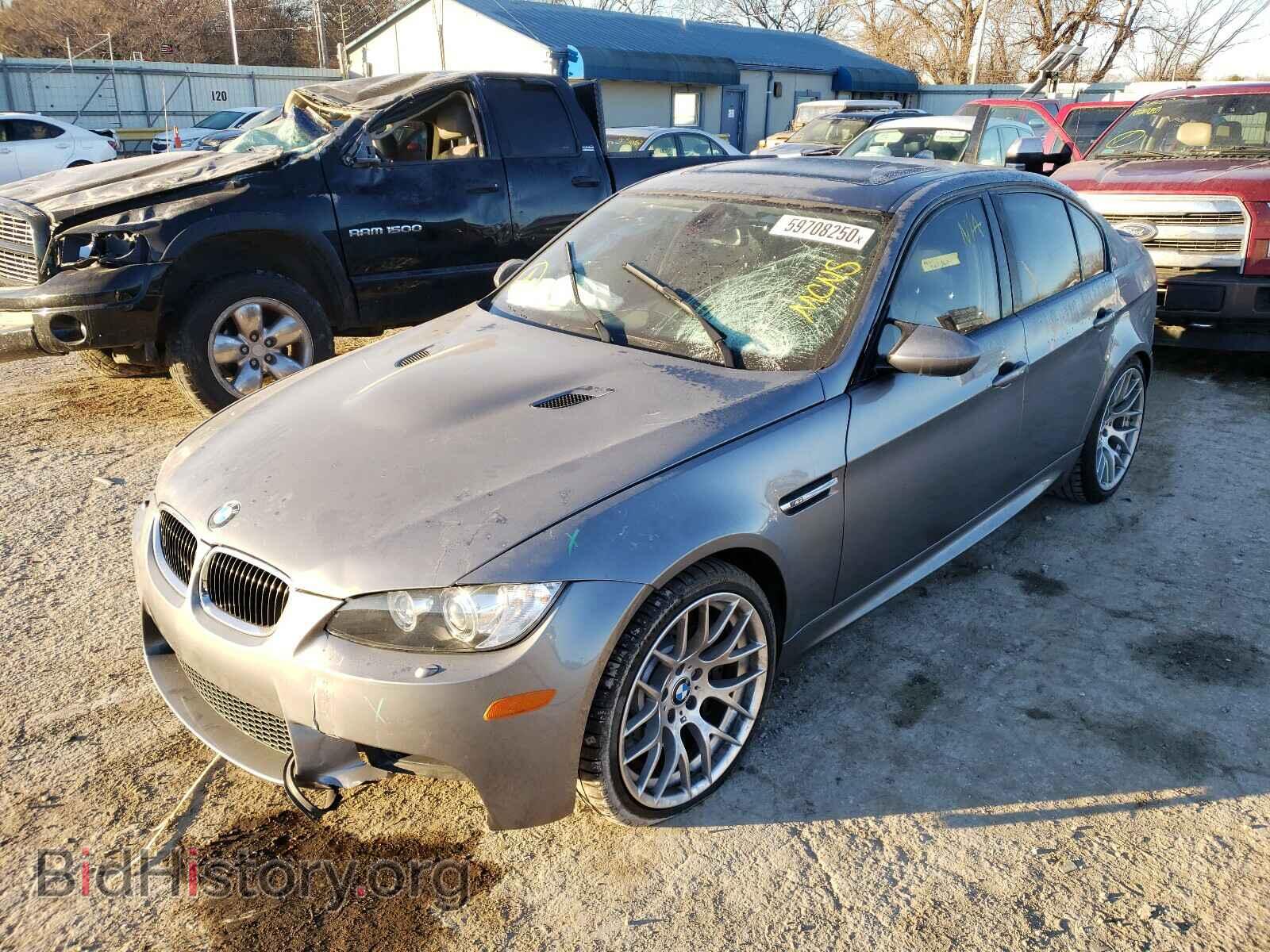 2011 BMW M3 - VIN: WBSPM9C55BE698957 - Фото 2