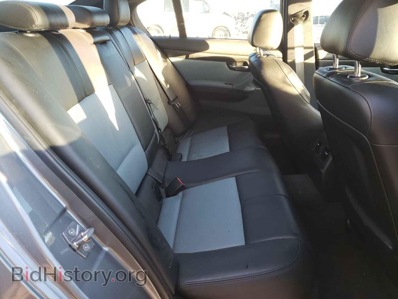 2011 BMW M3 - VIN: WBSPM9C55BE698957 - Фото 6