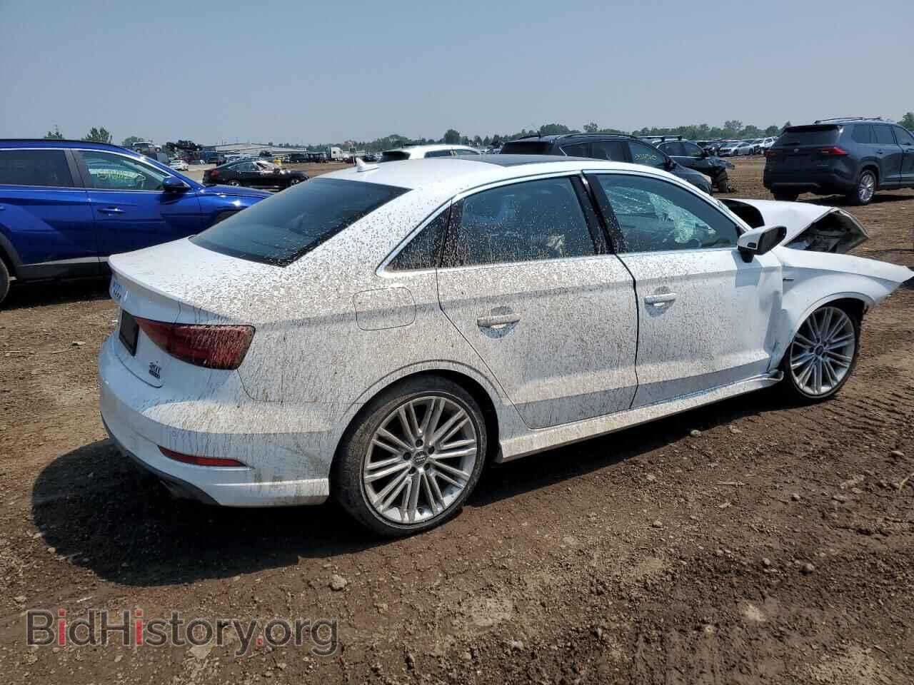 2017 AUDI A3 - VIN: WAUJ8GFF0H1058839 - Фото 3