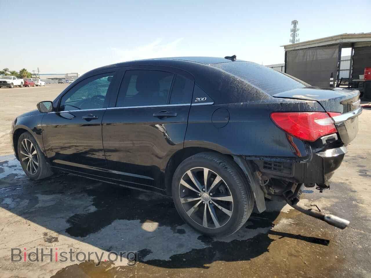 2013 CHRYSLER 200 - VIN: 1C3CCBCG8DN617281 - Фото 2
