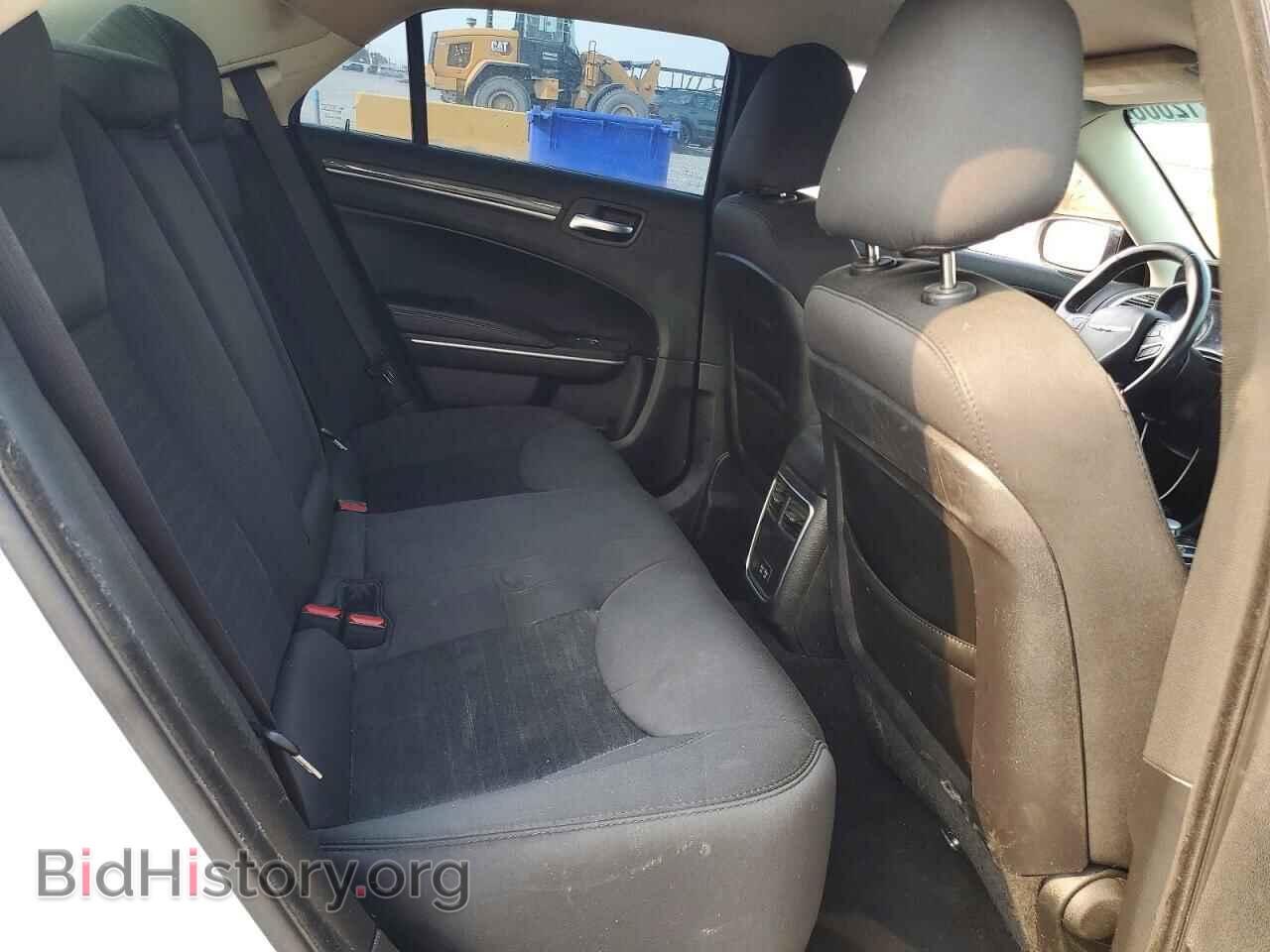 2019 CHRYSLER 300 - VIN: 2C3CCAAG2KH590307 - Фото 10
