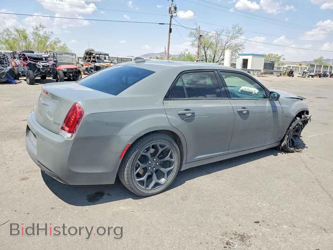 2019 CHRYSLER 300 - VIN: 2C3CCAAG3KH648389 - Photo 3