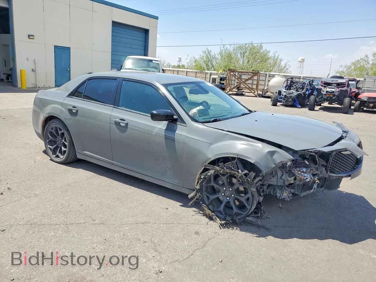 2019 CHRYSLER 300 - VIN: 2C3CCAAG3KH648389 - Photo 4