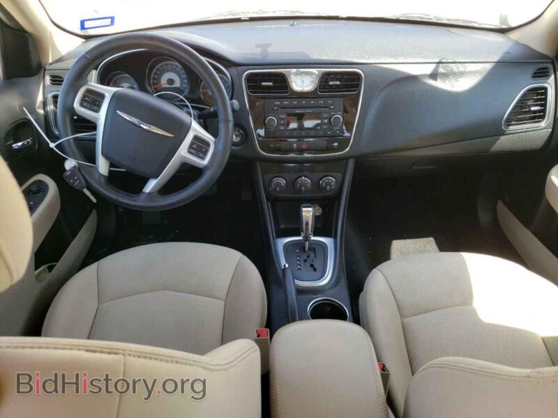 2013 Chrysler 200 (VIN 1C3CCBBB1DN595615) — фото 8 из 12