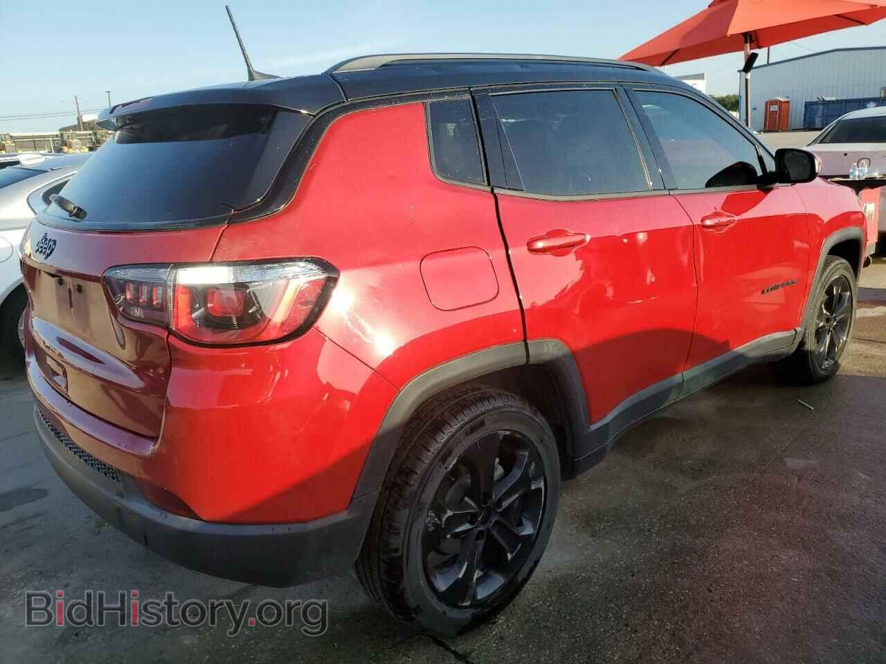 2018 JEEP COMPASS - VIN: 3C4NJCBB1JT300184 - Фото 3