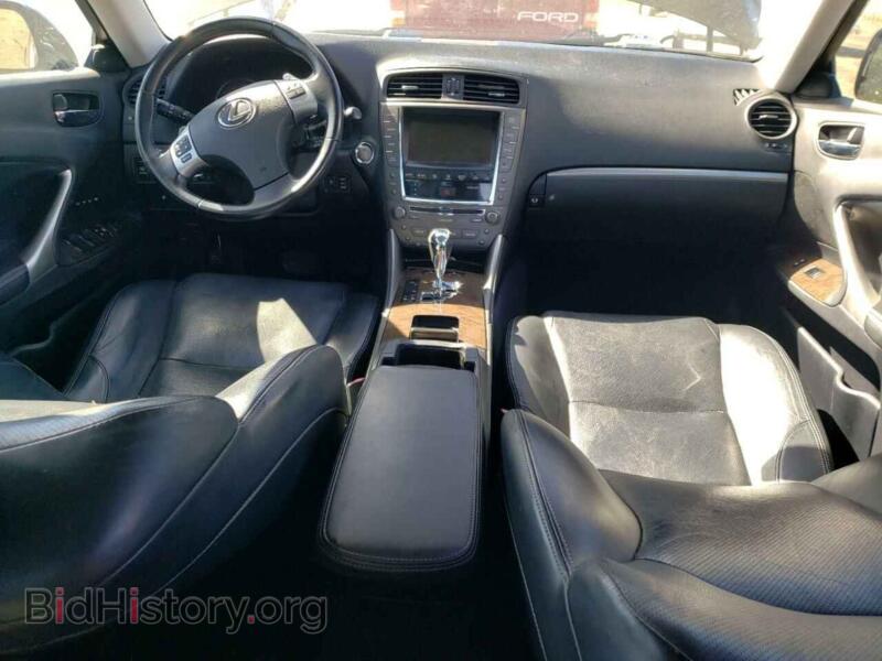 2011 Lexus IS (VIN JTHBF5C22B5137155) — photo 8 of 12