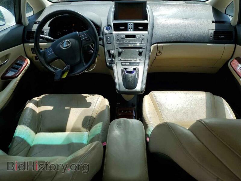2010 Lexus HS (VIN JTHBB1BA3A2010945) — photo 8 of 13