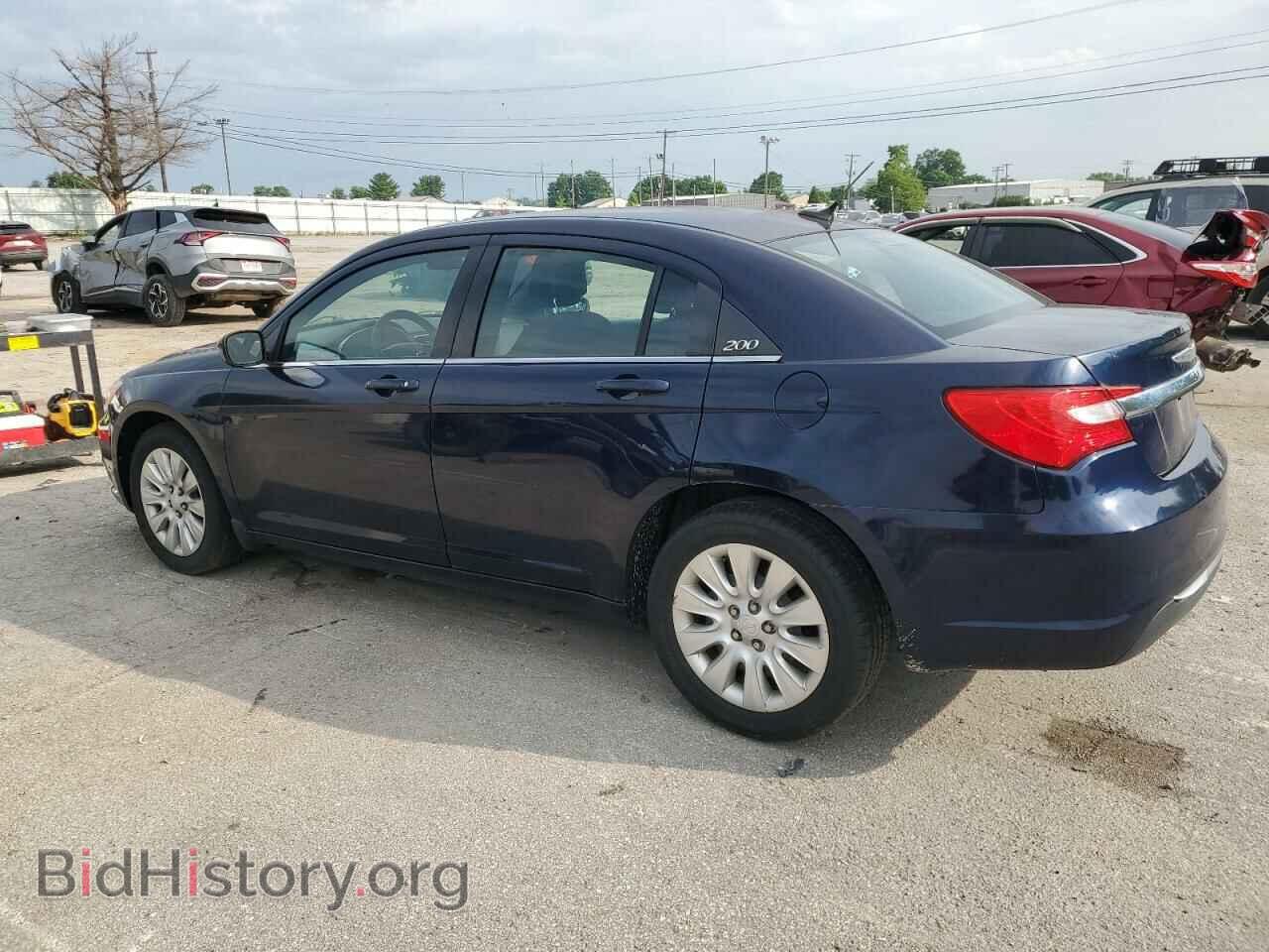 2013 CHRYSLER 200 - VIN: 1C3CCBAB3DN642161 - Фото 2