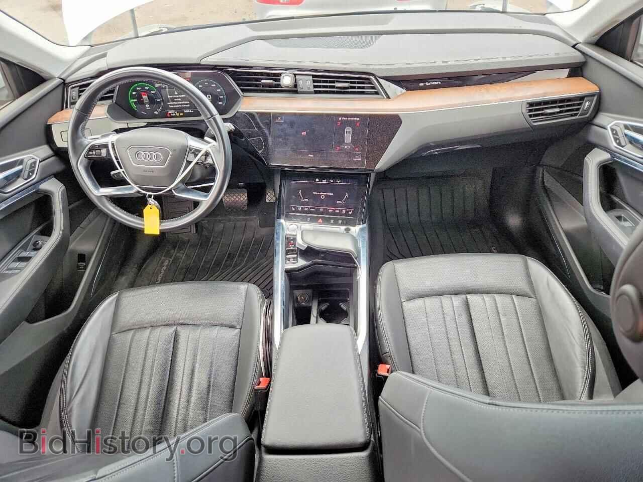2019 AUDI E-TRON - VIN: WA1LAAGE1KB024567 - Photo 8