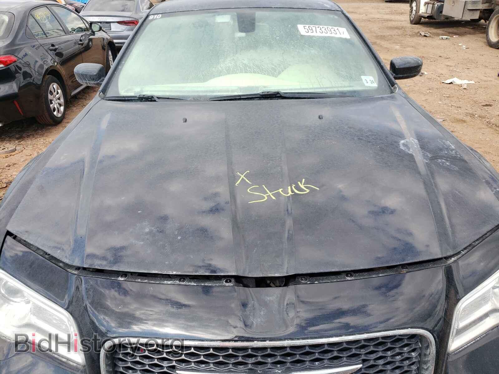 2019 CHRYSLER 300 - VIN: 2C3CCAAG2KH505630 - Фото 7