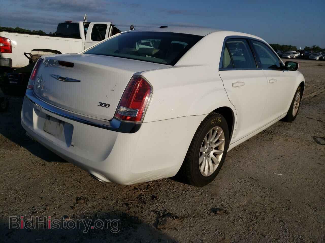 2014 CHRYSLER 300 - VIN: 2C3CCAAG0EH159761 - Фото 4