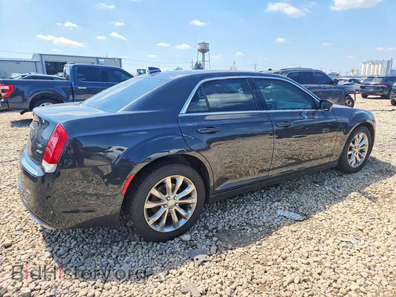 2016 CHRYSLER 300 - VIN: 2C3CCARG3GH170972 - Фото 3