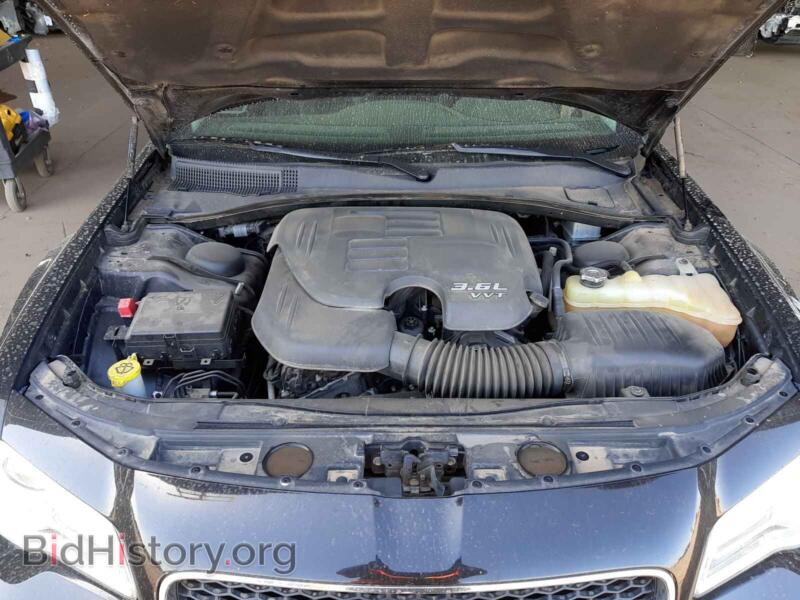 2017 Chrysler 300 (VIN 2C3CCARG2HH608799) — фото 7 из 10