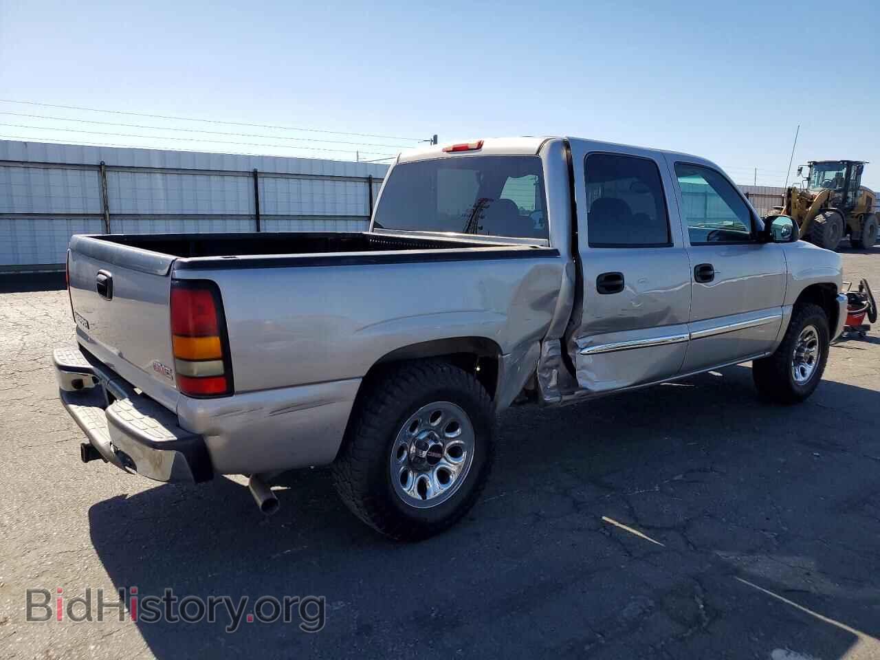 2005 GMC SIERRA - VIN: 2GTEC13TX51158060 - Фото 3